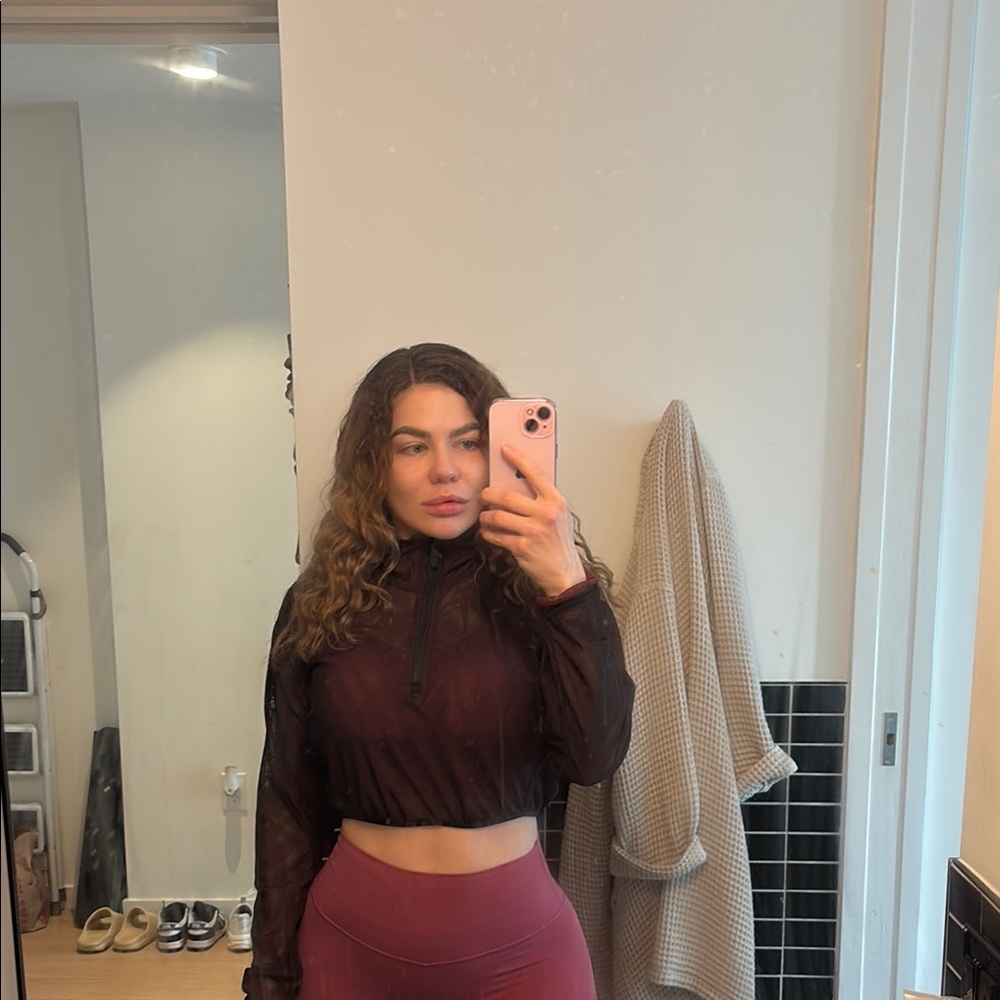 Reversible LuLu Lemon Black/Maroon Cropped Mesh Jacket